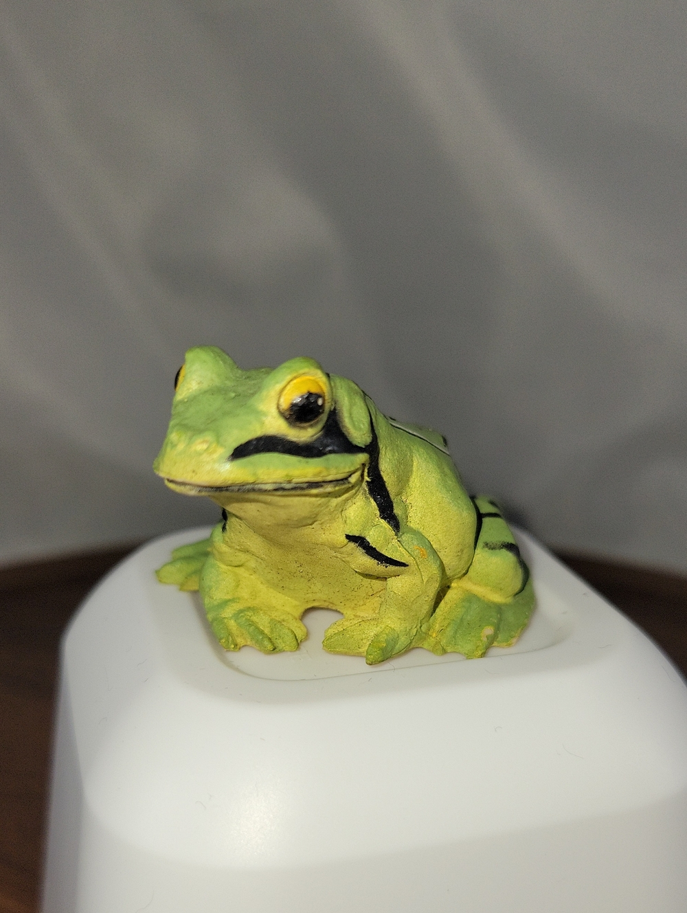 Vintage AAA Rubber Frog GUC